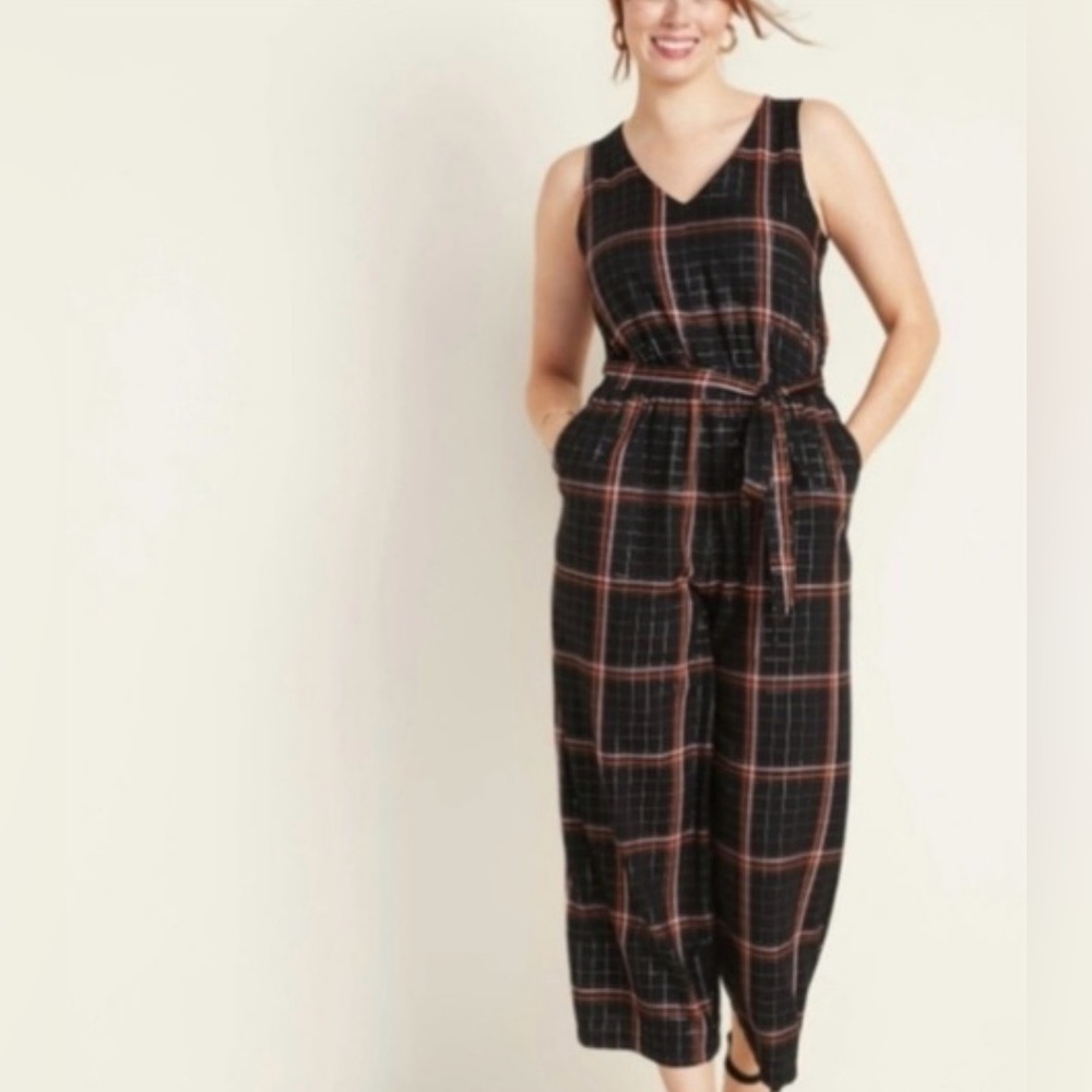 NWT Old Navy V Neck Black Plaid Sleeveless Jumpsuit Size XL